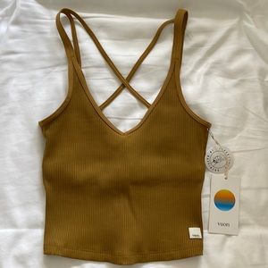 Vuori Rib Crop Tank in Dark Golden